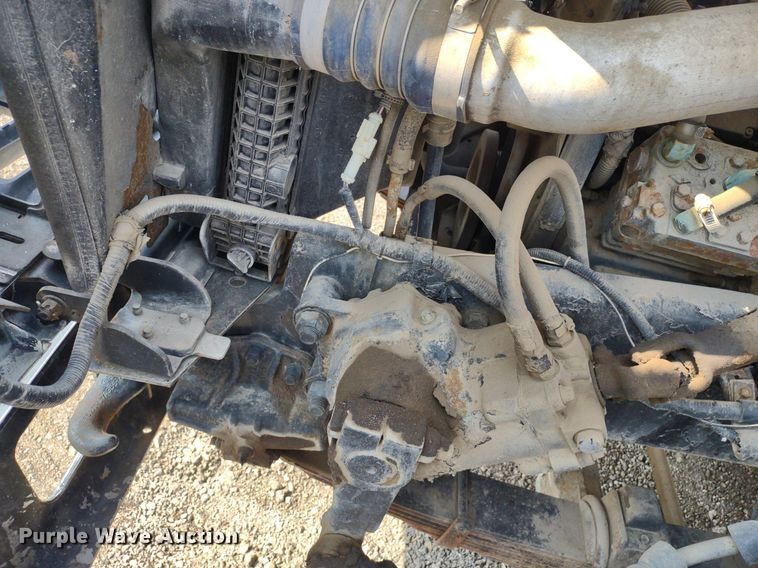 image for item DS6419 1999 Ford F800  flatbed truck