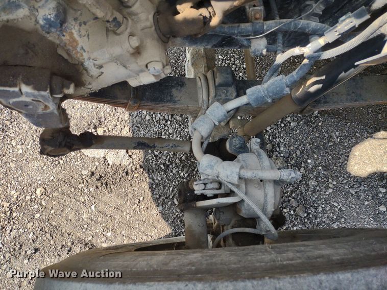 image for item DS6419 1999 Ford F800  flatbed truck