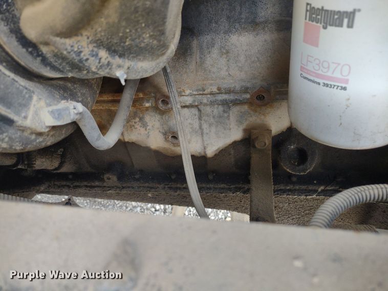 image for item DS6419 1999 Ford F800  flatbed truck