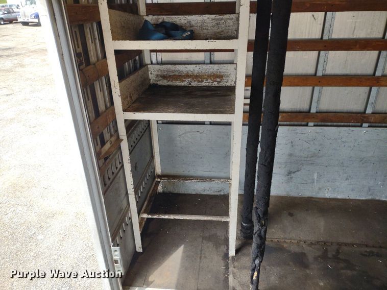 image for item DS6427 2004 International 4300  box truck