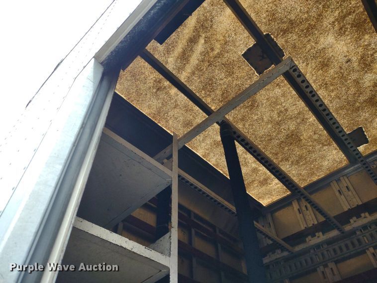 image for item DS6427 2004 International 4300  box truck