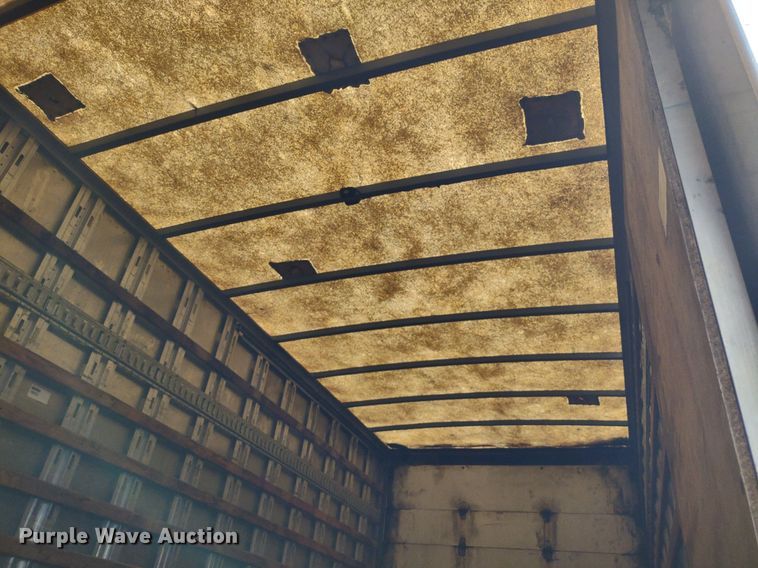 image for item DS6427 2004 International 4300  box truck