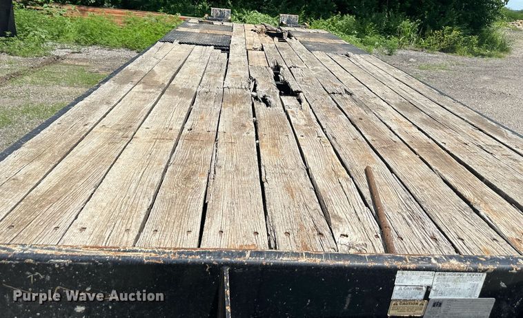 image for item DS6452 2012 Trail King TK24LP262  equipment trailer