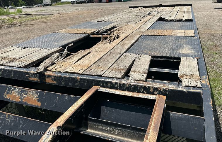 image for item DS6452 2012 Trail King TK24LP262  equipment trailer