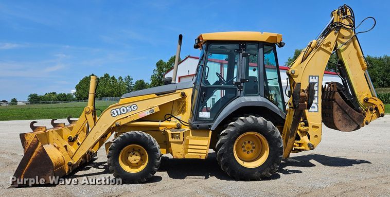 image for item DS6474 2003 John Deere 310SG  backhoe