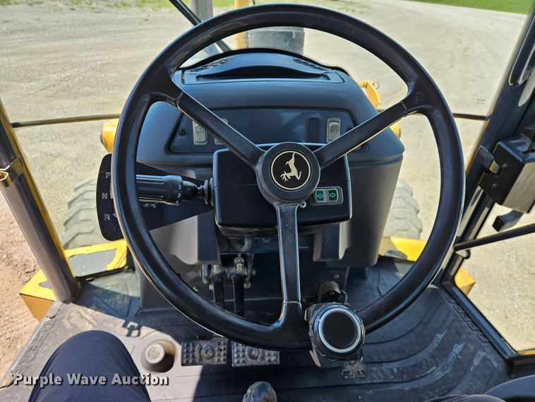 image for item DS6474 2003 John Deere 310SG  backhoe