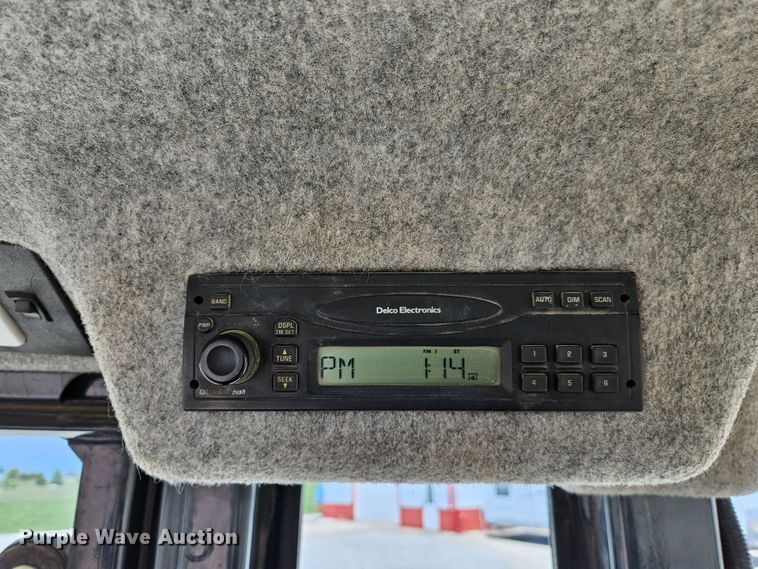 image for item DS6474 2003 John Deere 310SG  backhoe