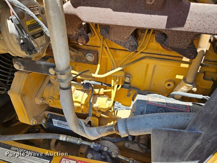 image for item DS6474 2003 John Deere 310SG  backhoe