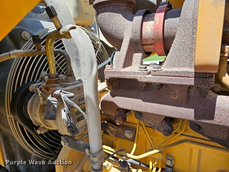 image for item DS6474 2003 John Deere 310SG  backhoe