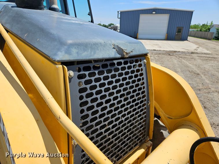 image for item DS6474 2003 John Deere 310SG  backhoe