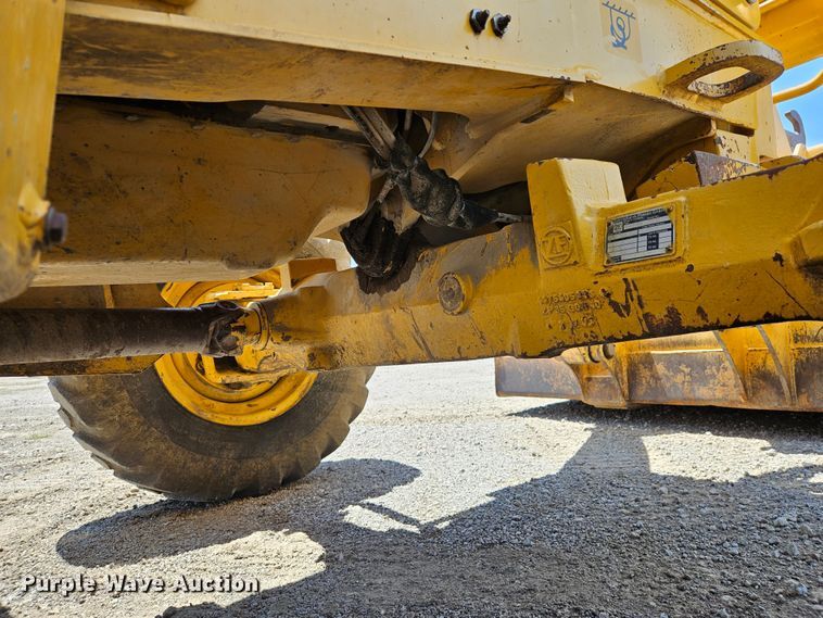 image for item DS6474 2003 John Deere 310SG  backhoe