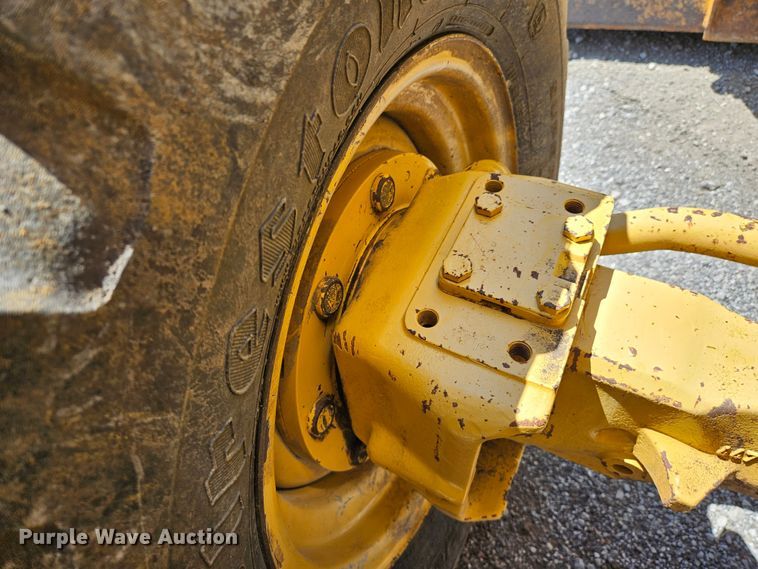 image for item DS6474 2003 John Deere 310SG  backhoe