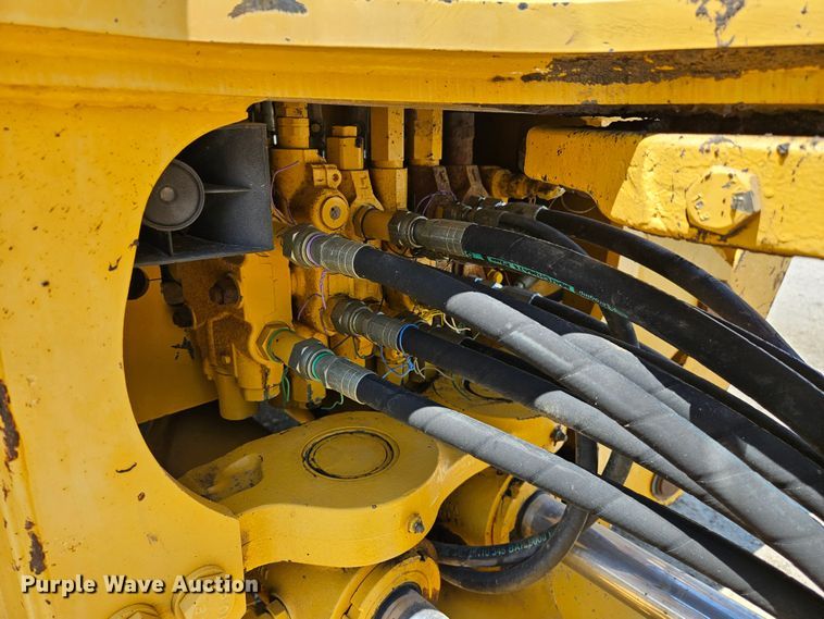 image for item DS6474 2003 John Deere 310SG  backhoe