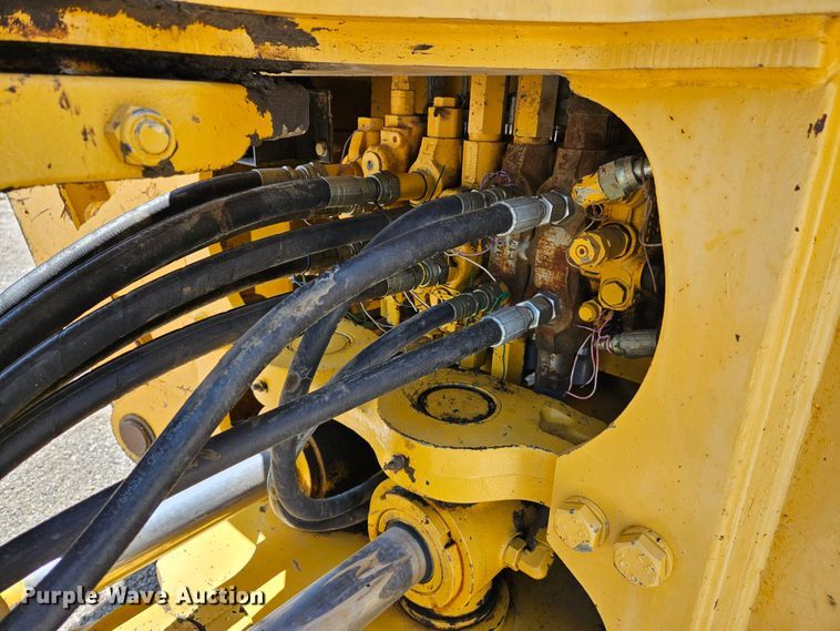 image for item DS6474 2003 John Deere 310SG  backhoe