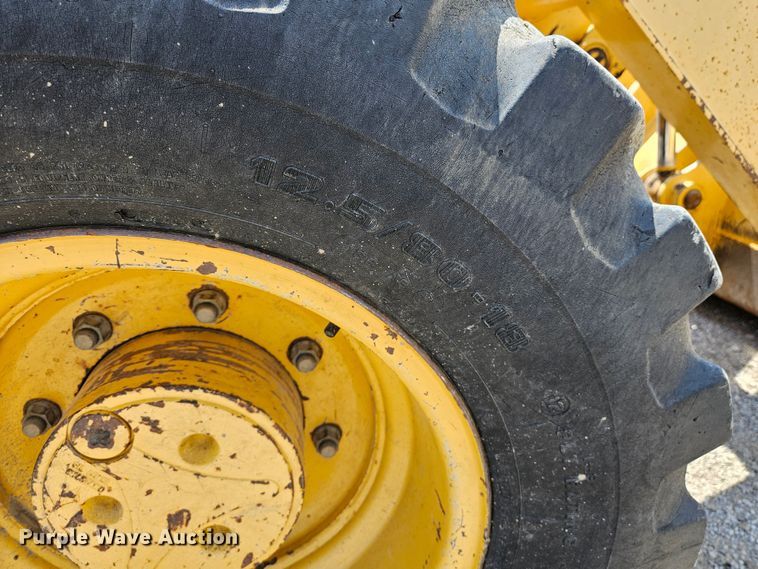 image for item DS6474 2003 John Deere 310SG  backhoe