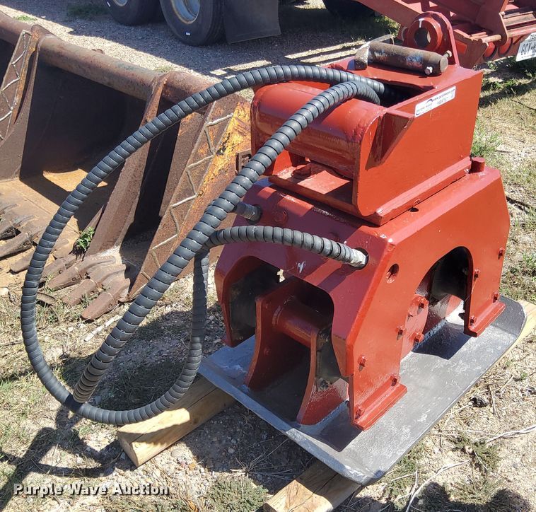 image for item HB9767 Plate compactor