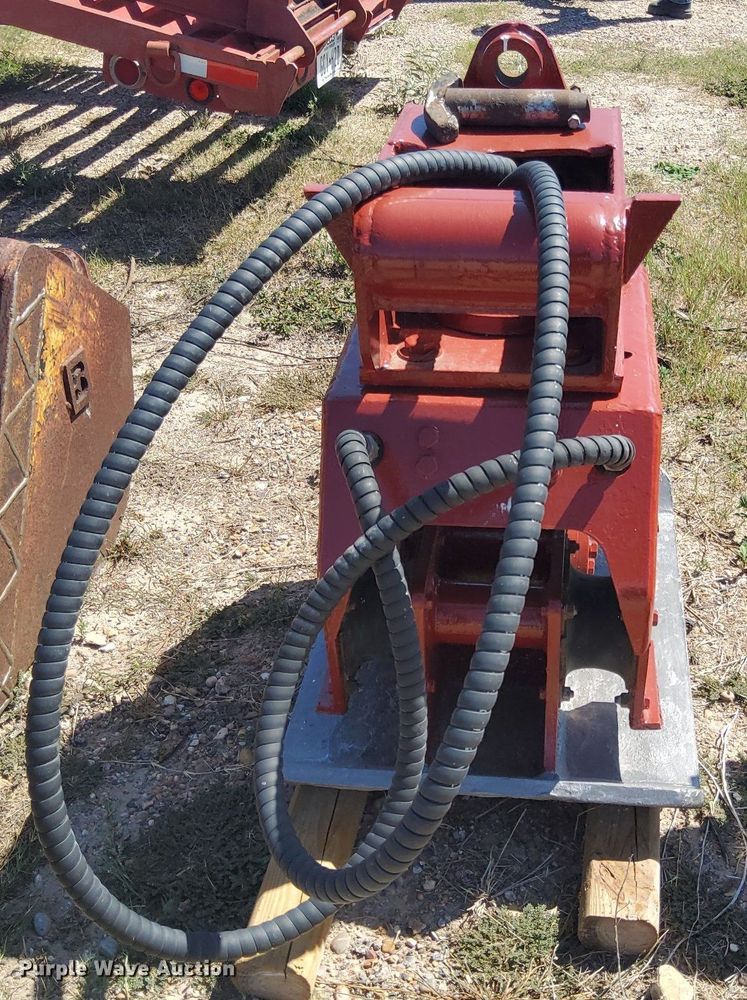 image for item HB9767 Plate compactor