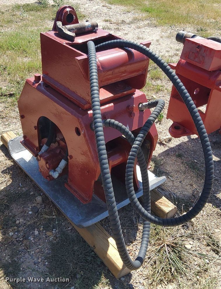 image for item HB9767 Plate compactor