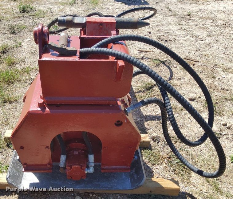 image for item HB9767 Plate compactor