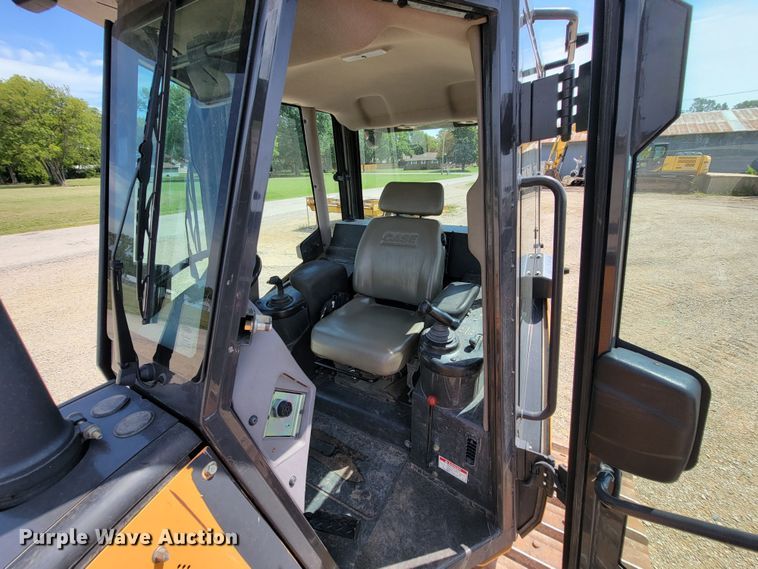 image for item HY9092 2017 Case 650L LGP  dozer