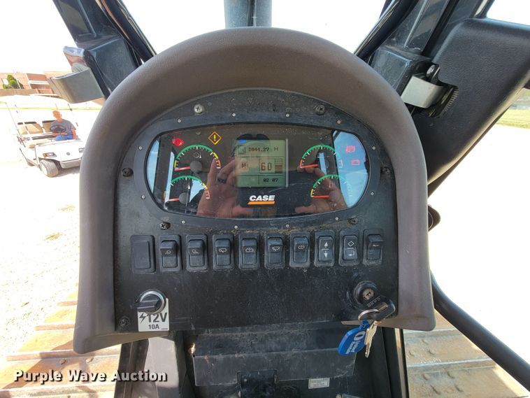 image for item HY9092 2017 Case 650L LGP  dozer