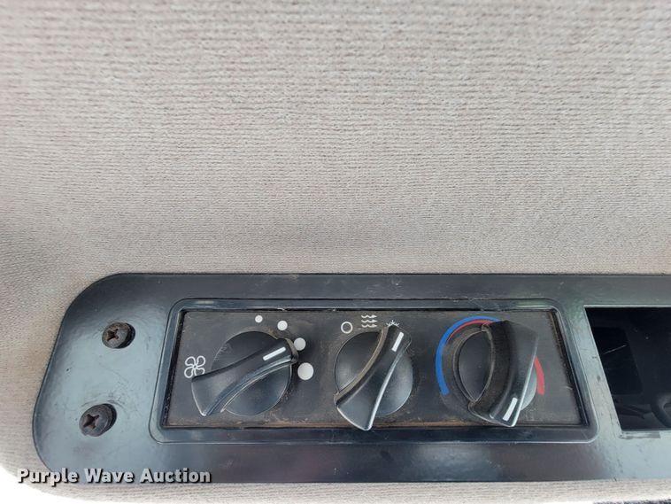 image for item HY9092 2017 Case 650L LGP  dozer