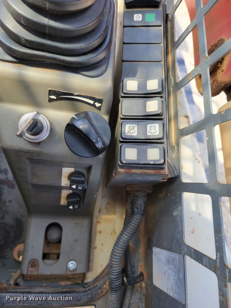 image for item HY9093 2015 Takeuchi TL8  tracked skid steer loader