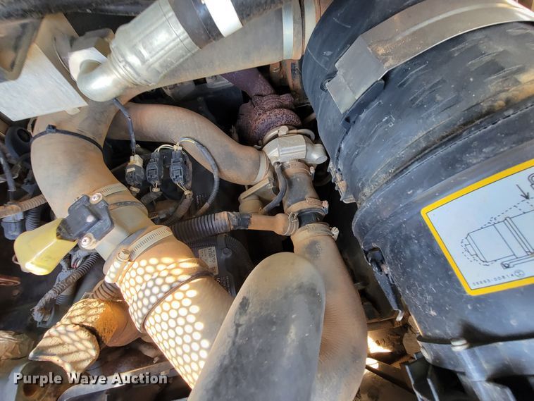 image for item HY9093 2015 Takeuchi TL8  tracked skid steer loader