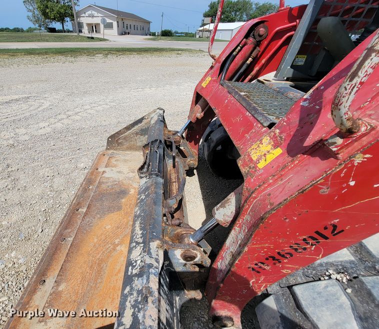 image for item HY9093 2015 Takeuchi TL8  tracked skid steer loader