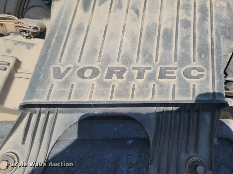 image for item IQ9767 2004 Chevrolet Express G3500  box truck