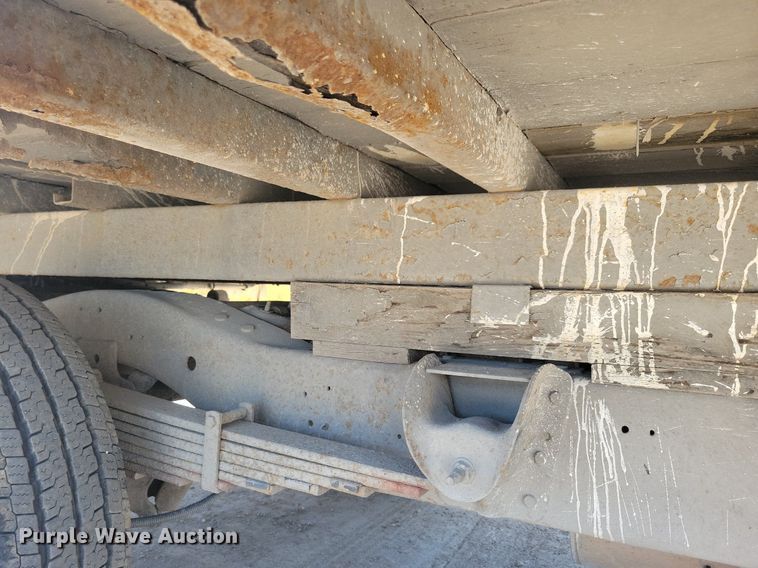 image for item IQ9767 2004 Chevrolet Express G3500  box truck