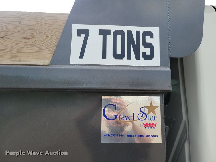 image for item IQ9768 2006 International 4400  dump truck