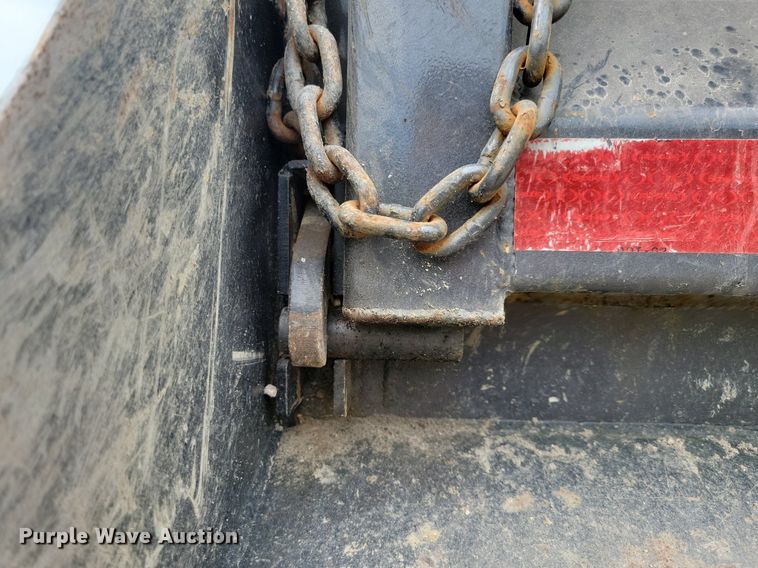 image for item IQ9768 2006 International 4400  dump truck