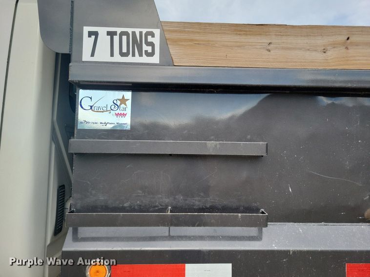 image for item IQ9768 2006 International 4400  dump truck