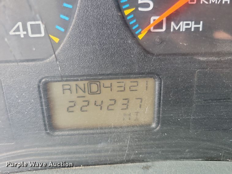 image for item IQ9768 2006 International 4400  dump truck