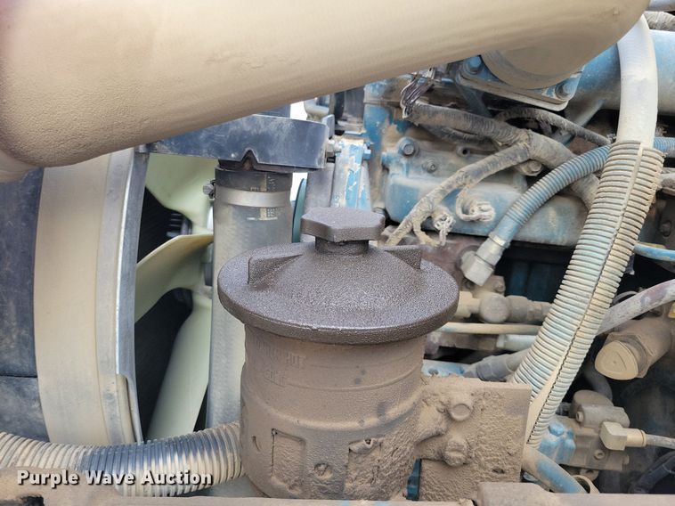 image for item IQ9768 2006 International 4400  dump truck