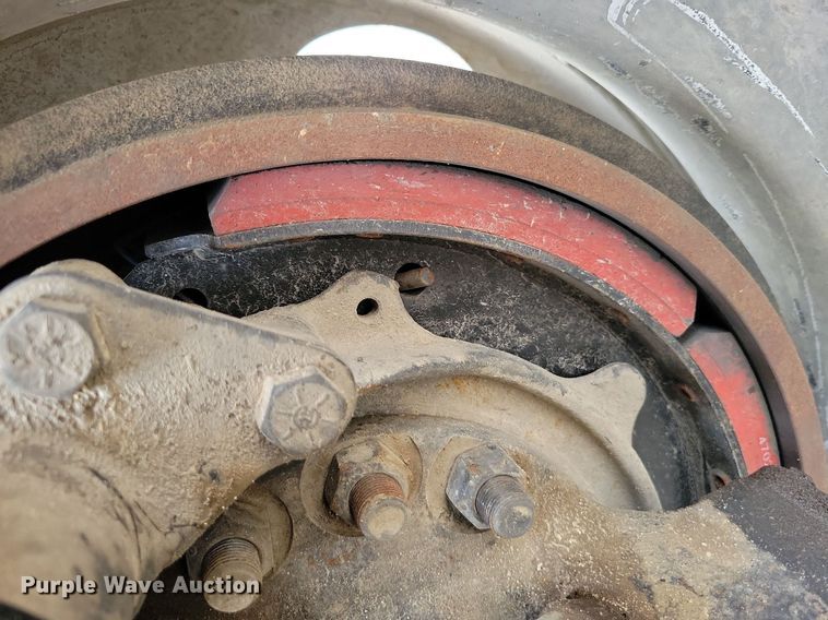 image for item IQ9768 2006 International 4400  dump truck