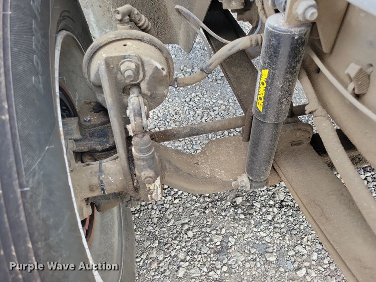 image for item IQ9768 2006 International 4400  dump truck