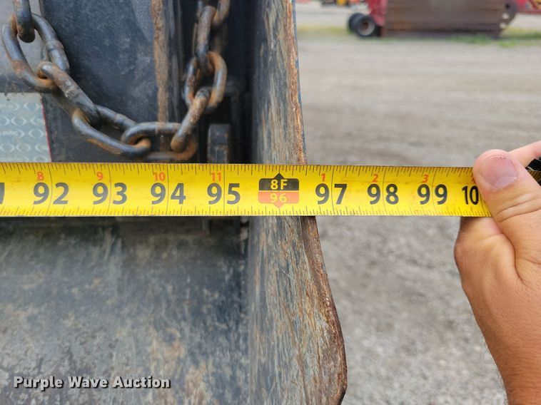 image for item IQ9768 2006 International 4400  dump truck