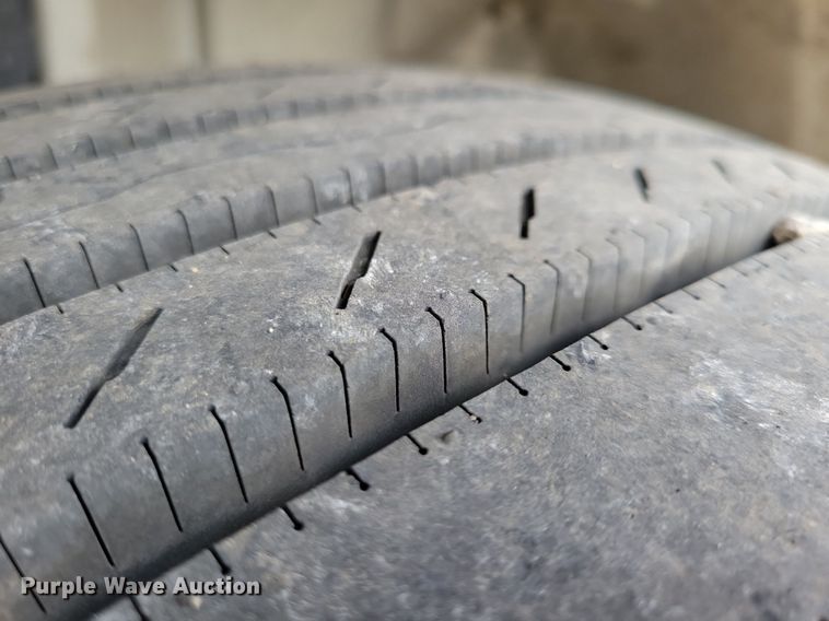 image for item IQ9768 2006 International 4400  dump truck