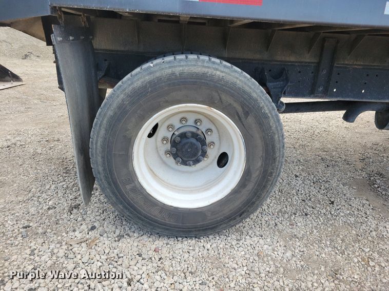 image for item IQ9768 2006 International 4400  dump truck