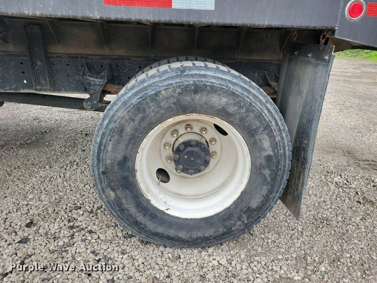 image for item IQ9768 2006 International 4400  dump truck