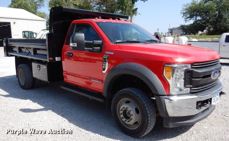image for item IQ9769 2017 Ford F550 Super Duty XL  dump truck