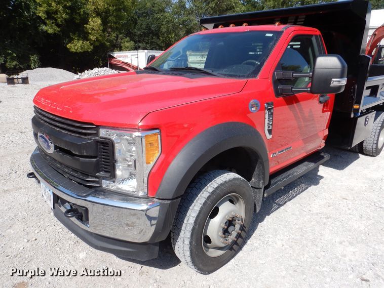 image for item IQ9769 2017 Ford F550 Super Duty XL  dump truck