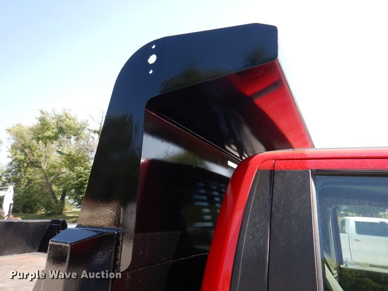 image for item IQ9769 2017 Ford F550 Super Duty XL  dump truck