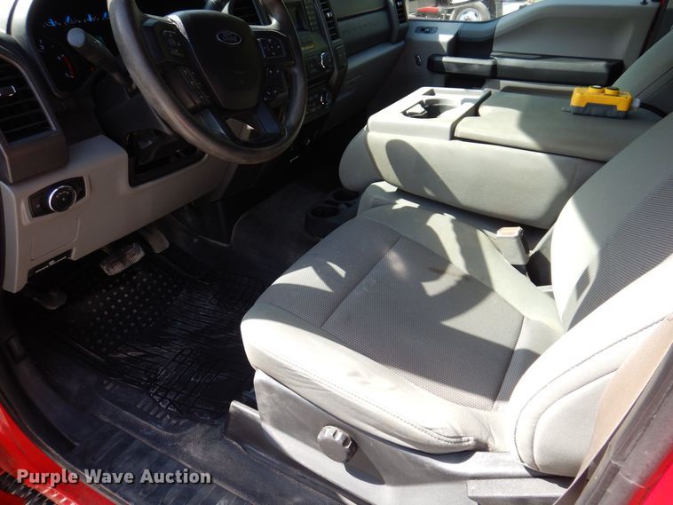 image for item IQ9769 2017 Ford F550 Super Duty XL  dump truck