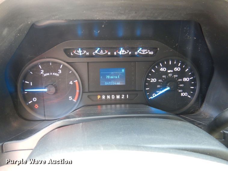 image for item IQ9769 2017 Ford F550 Super Duty XL  dump truck