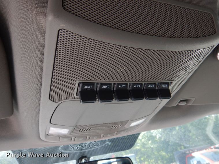 image for item IQ9769 2017 Ford F550 Super Duty XL  dump truck