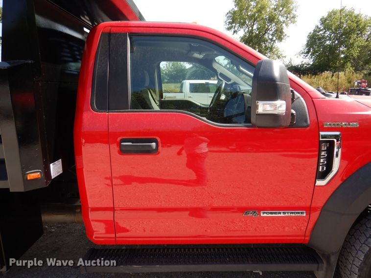 image for item IQ9769 2017 Ford F550 Super Duty XL  dump truck