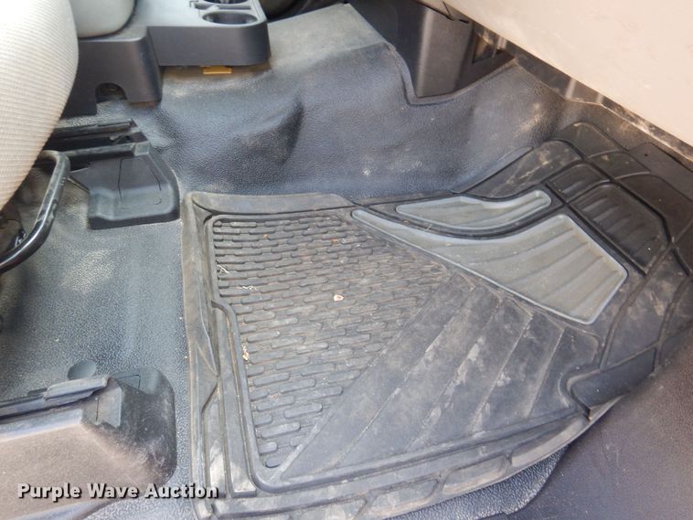 image for item IQ9769 2017 Ford F550 Super Duty XL  dump truck